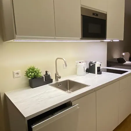Lovely Aisa | 2 Terraces Apartment *